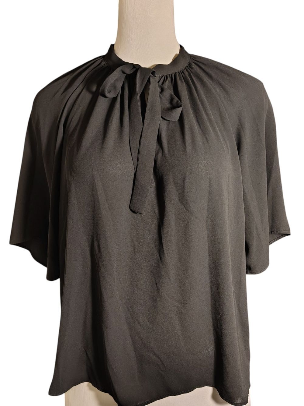 ANN TAYLOR Tie-Neck Flutter Sleeve Blouse Blouse Black XXS